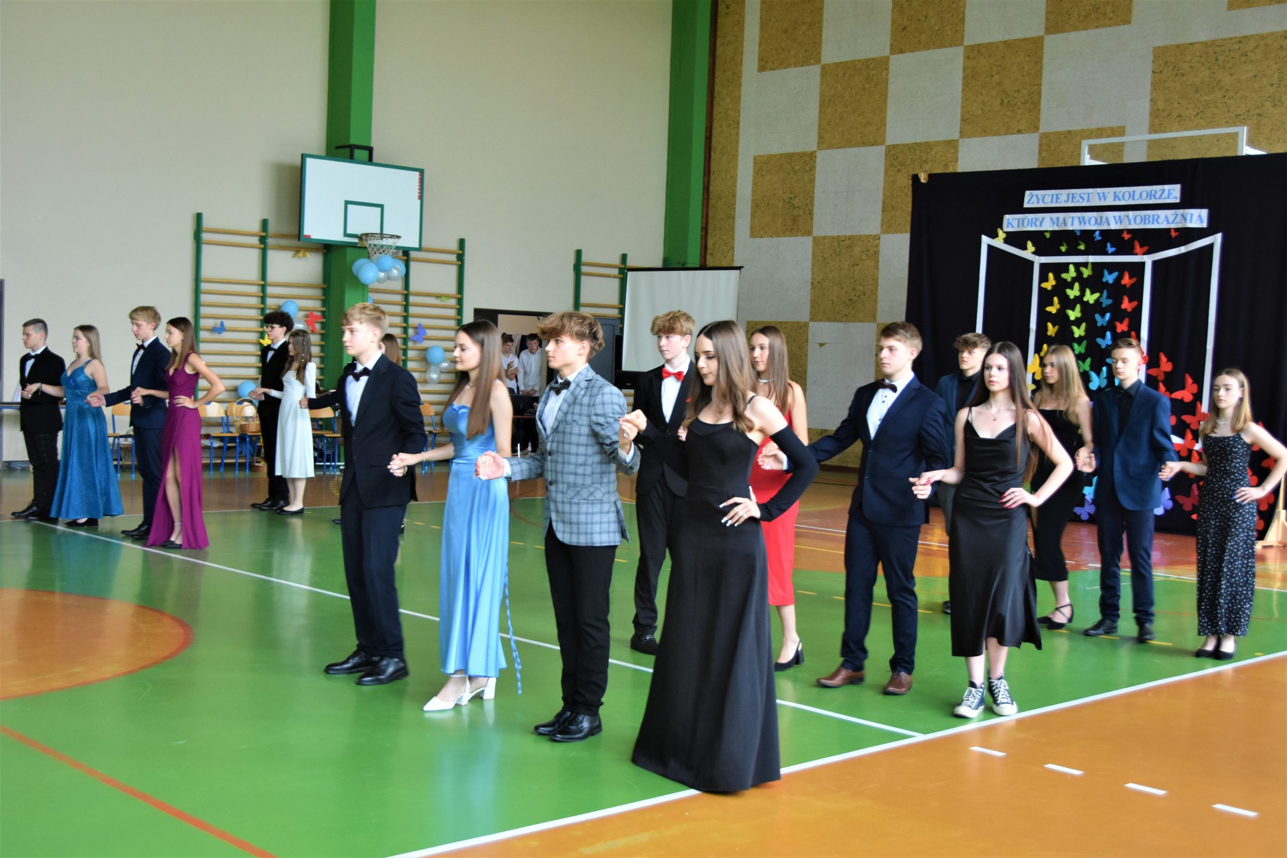 Pożegnanie klas ósmych w Szkole Podstawowej w Brzozowie