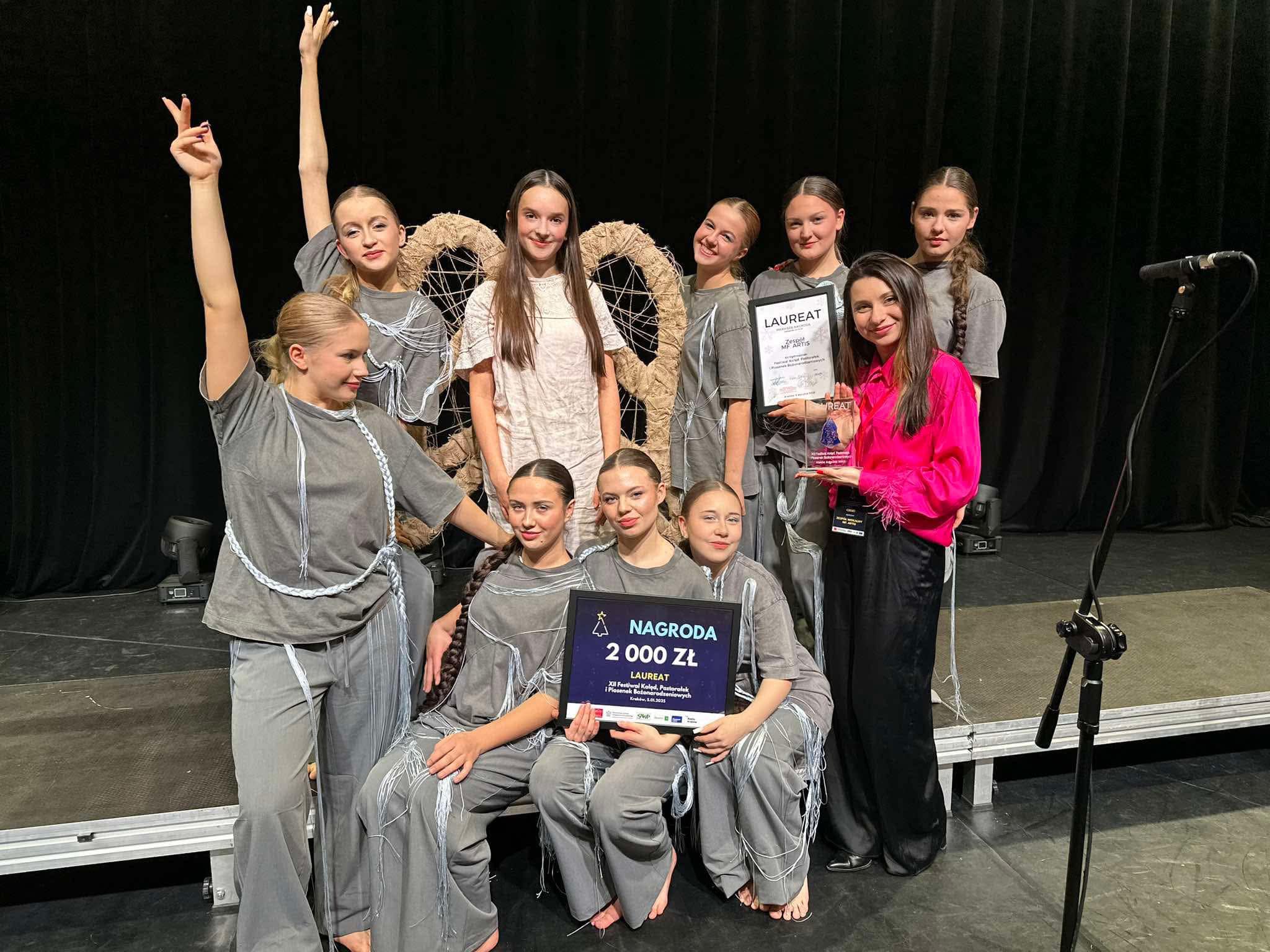 I NAGRODA DLA ZESPOŁU MF. ARTIS z Brzozowa w kategorii wiekowej +18
