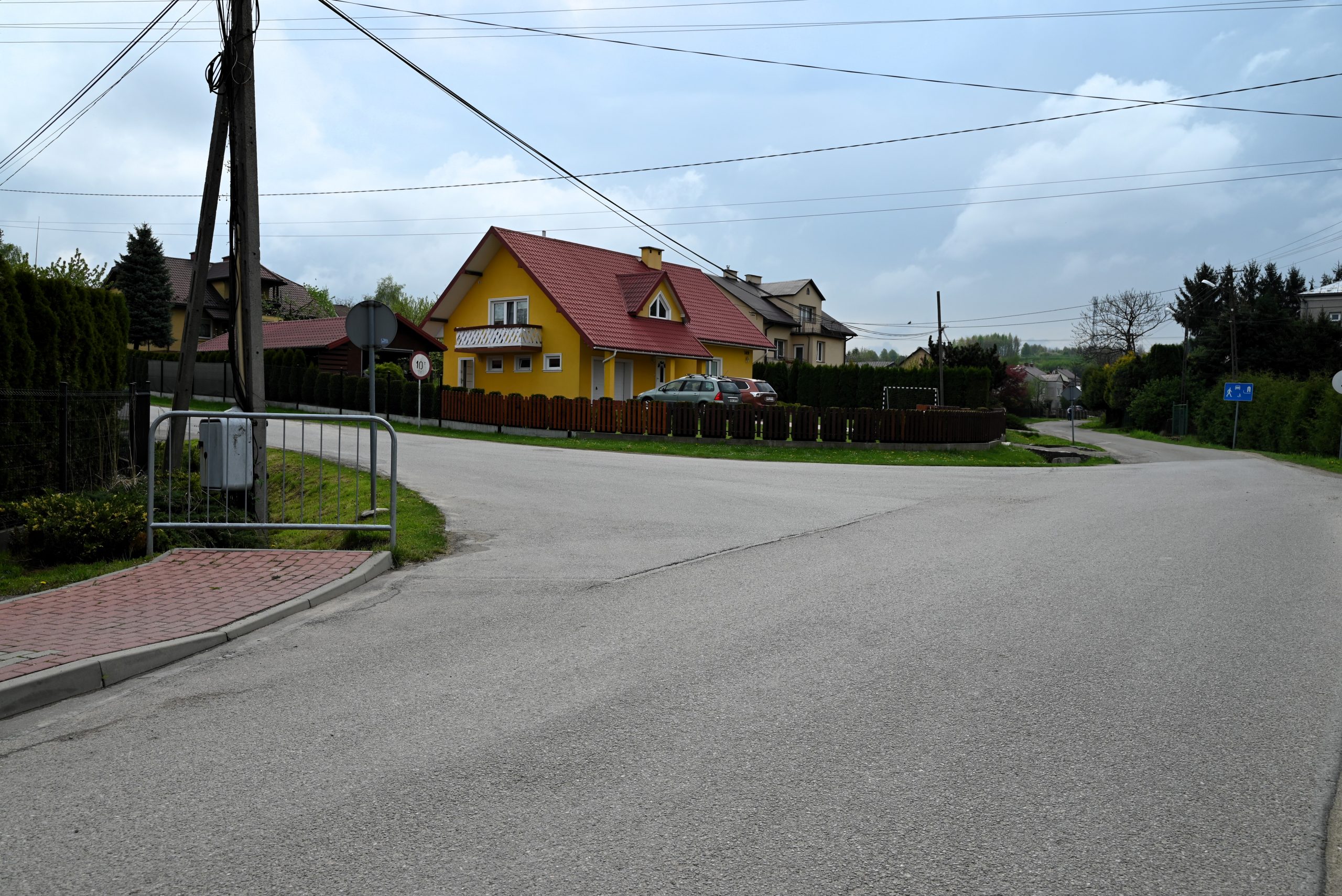 Będzie bezpieczniej na ul. Głowackiego. Powstanie kolejny odcinek chodnika