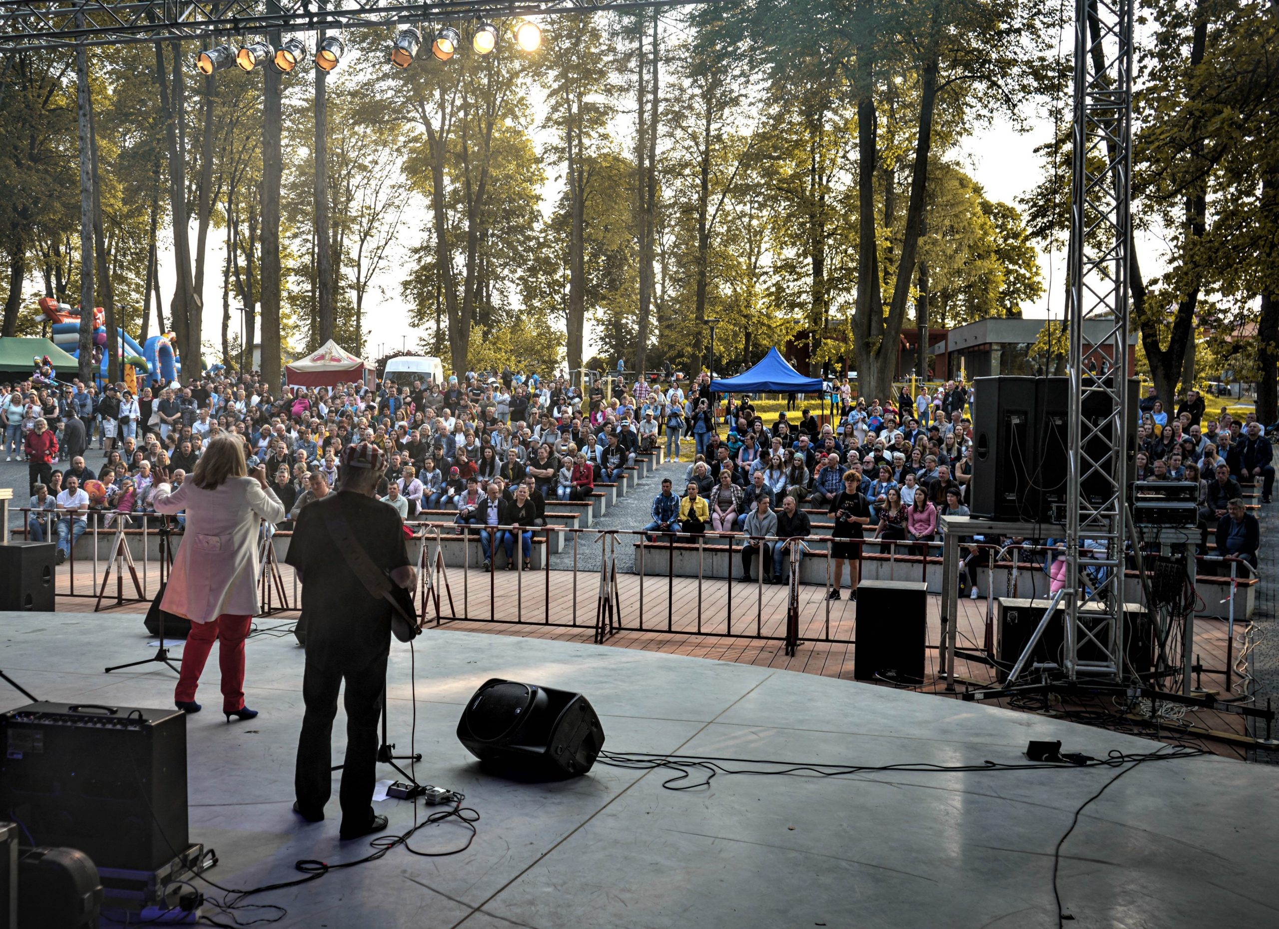 2plus1 zagrał w brzozowskim amfiteatrze z okazji Dnia Matki