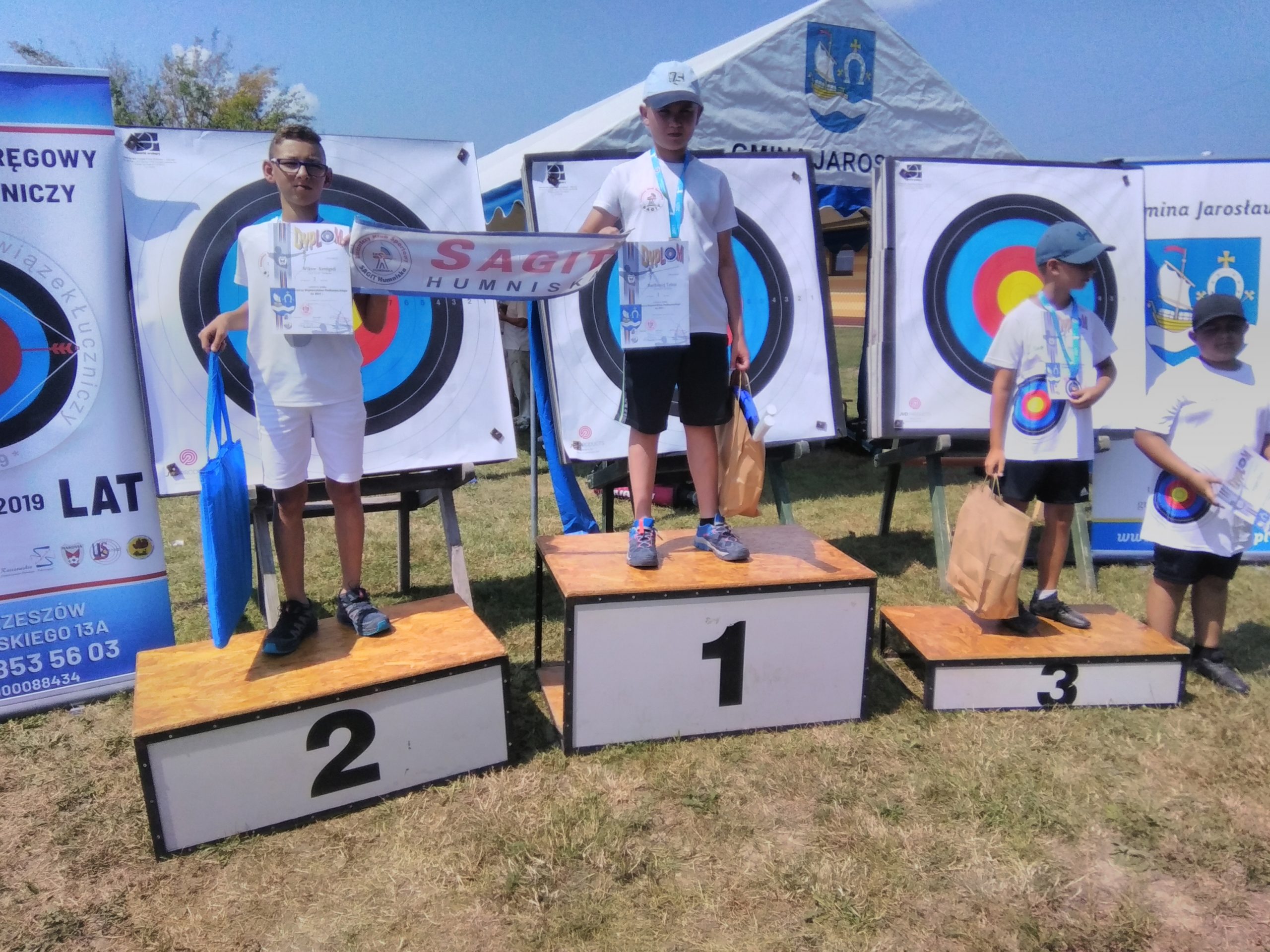 4 medale łuczników z Sagit