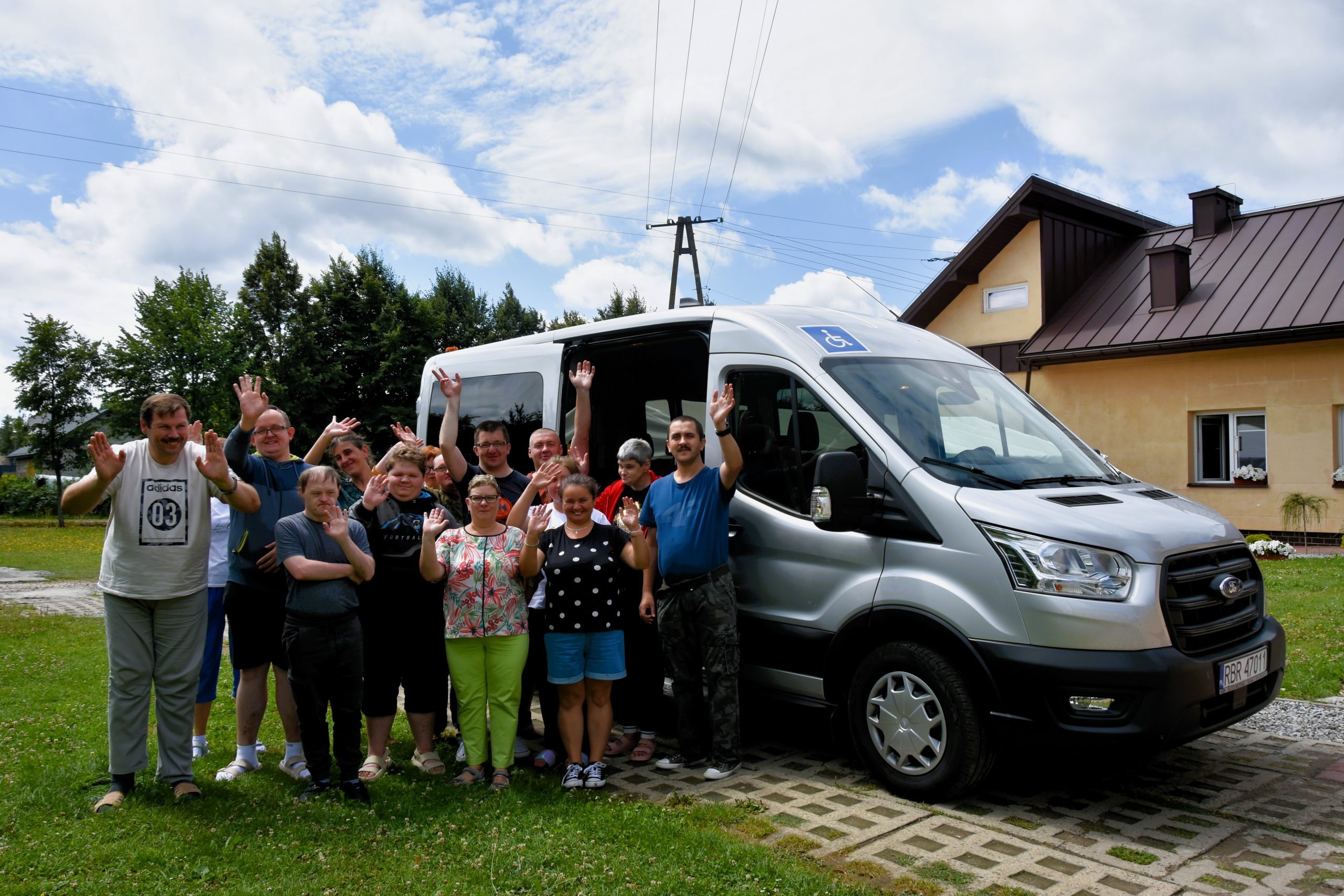 NOWY SAMOCHÓD DLA  GMINY BRZOZÓW