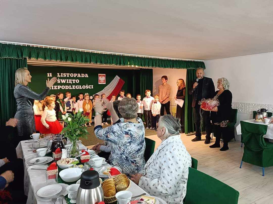 MALI WOLONTARIUSZE Z PRZEDSZKOLA SAMORZĄDOWEGO NR 1 W BRZOZOWIE