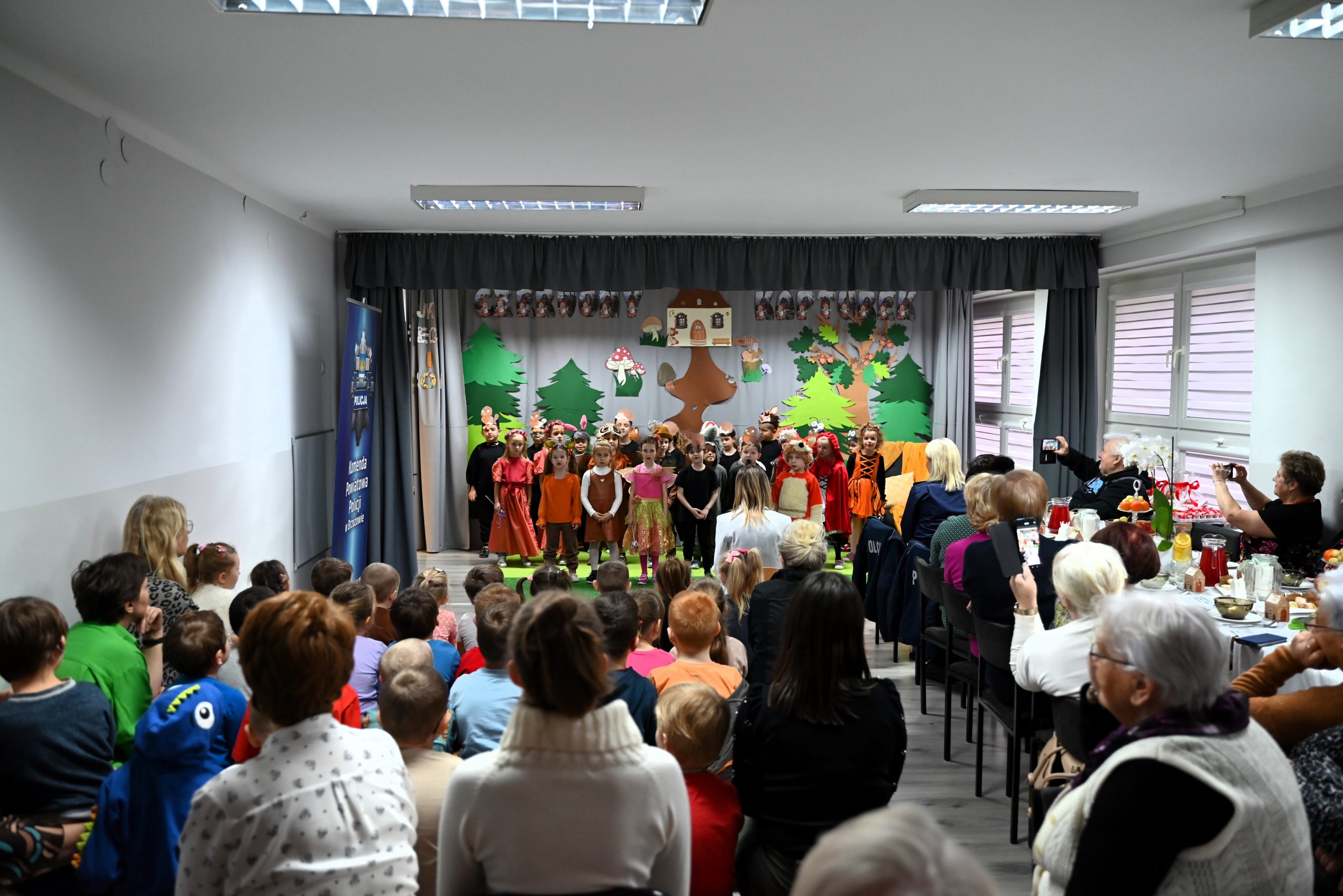 „Bajkowo, bezpiecznie i zdrowo” – spotkanie profilaktyczne w Przedszkolu Samorządowym Nr 2 w Brzozowie