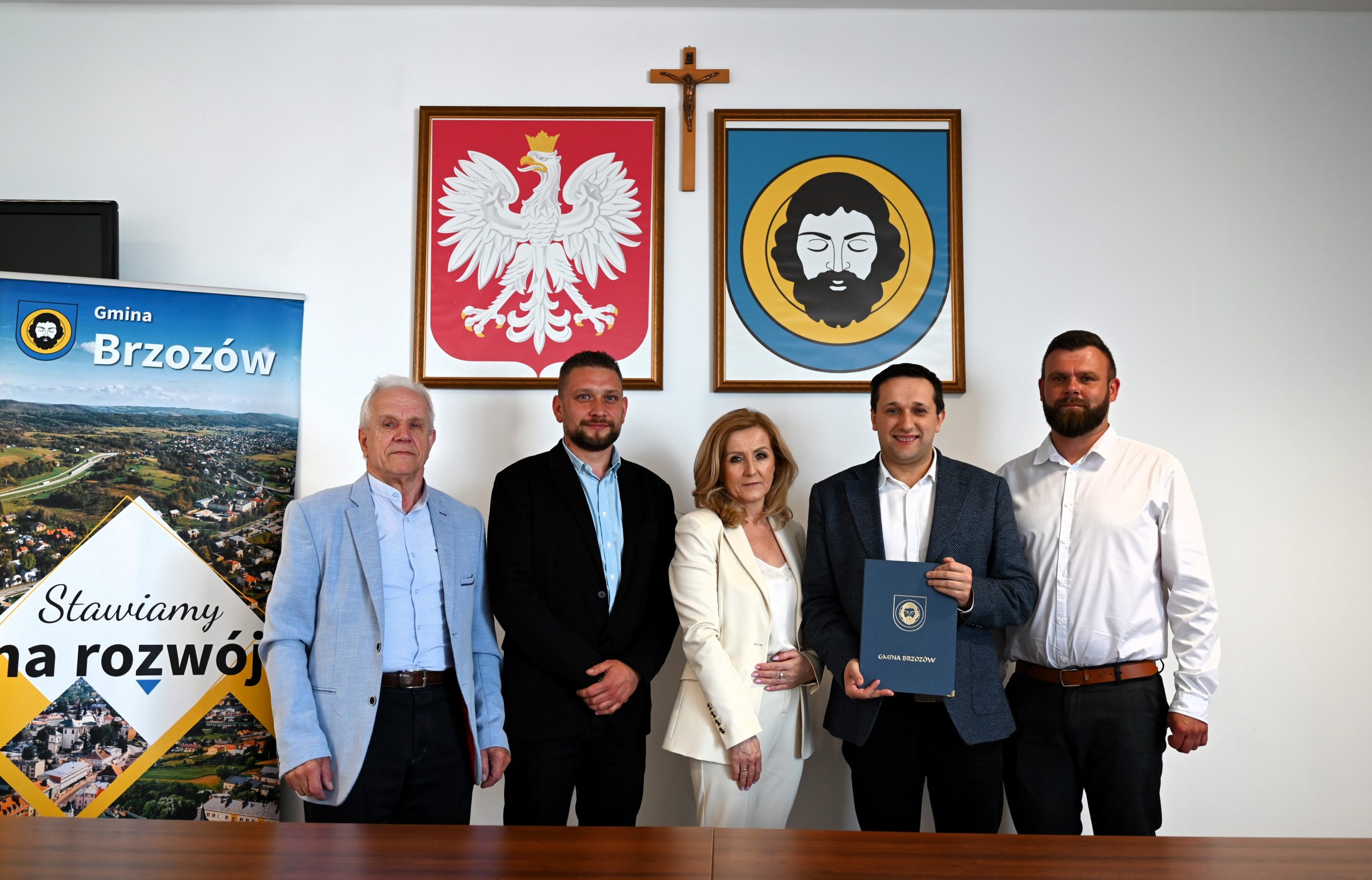 Umowa na dokumentację projektową dla kanalizacji i wodociągu w Przysietnicy podpisana!