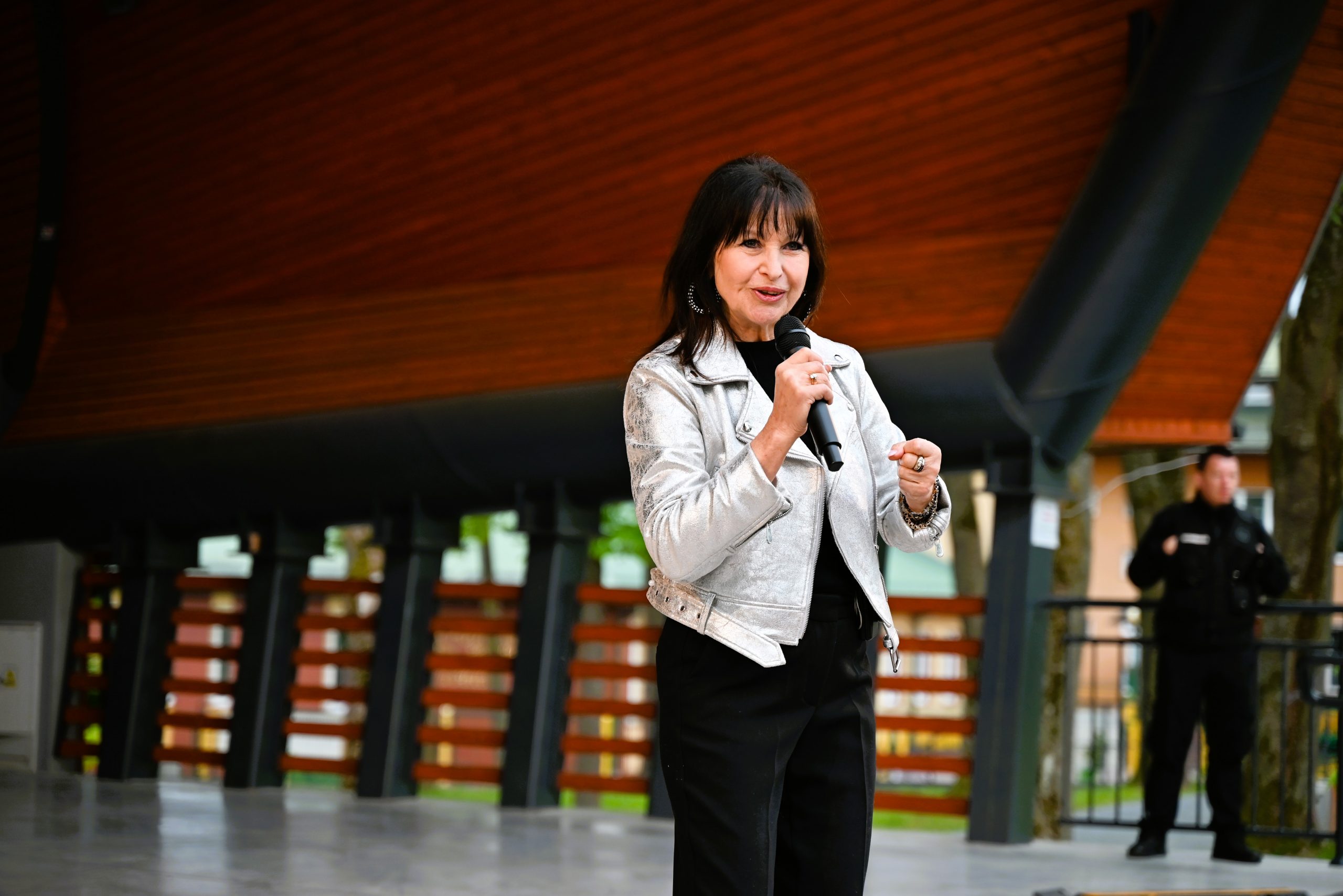 Krystyna Giżowska zaśpiewała dla Mam