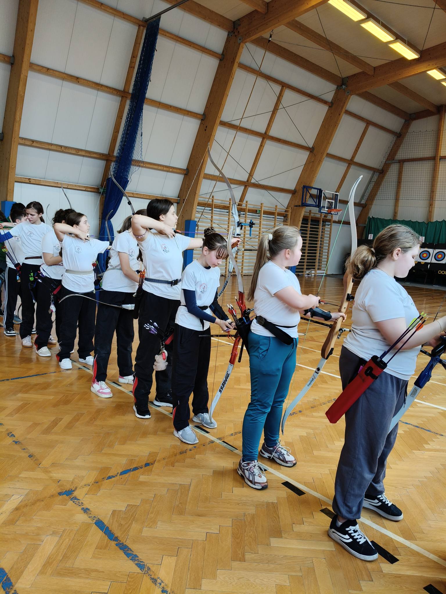 658859185 122281886552021413 5568369472583611995 N