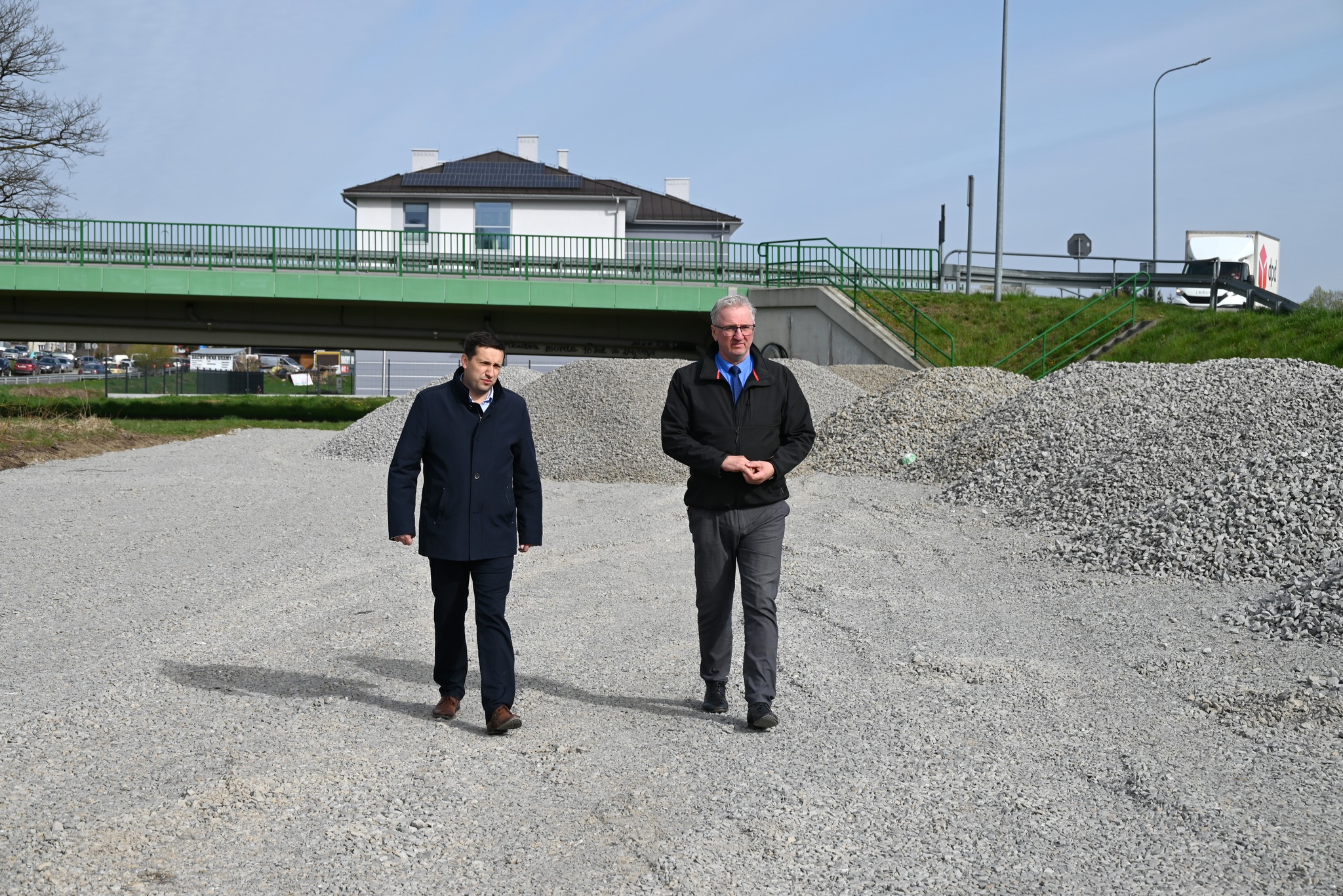 Rusza rozbudowa placu postojowego przy szpitalu