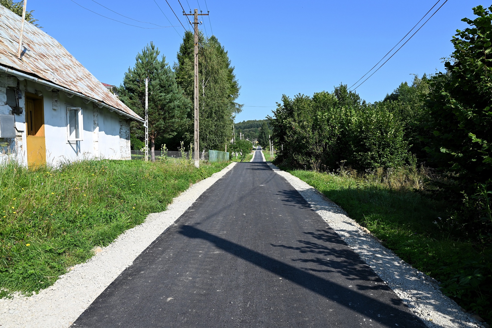 Bezpieczniej i wygodniej – nowa nawierzchnia drogi w Grabownicy Starzeńskiej